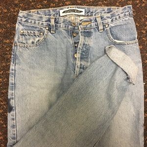 🌱High Waisted Mom/Boyfriend Jeans🌱